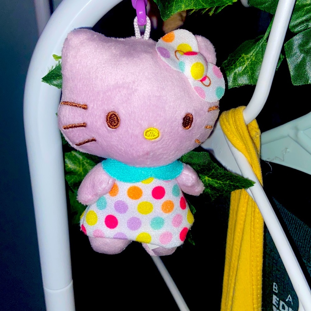 hello kitty stuffy !!!!